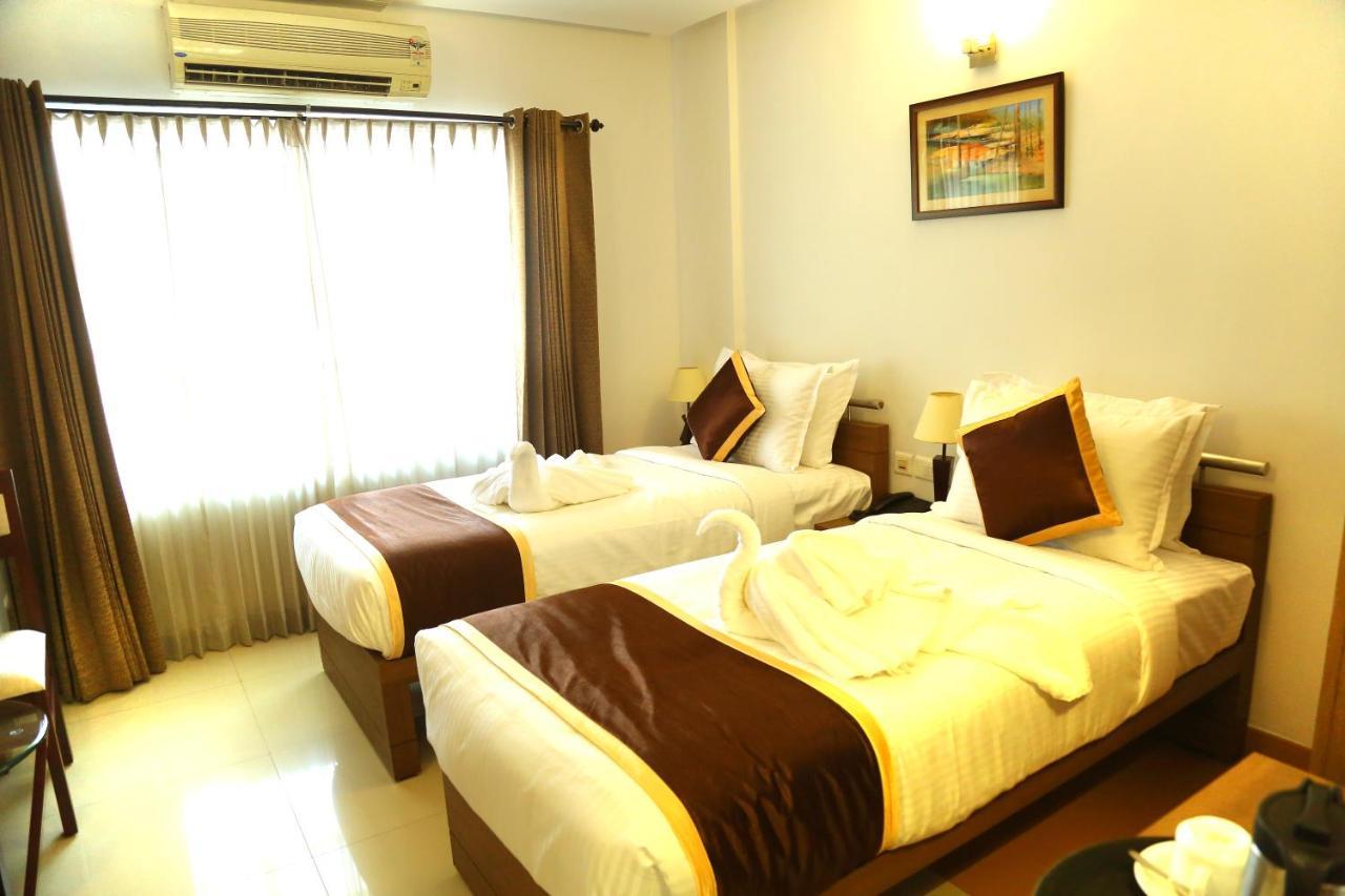 Hotel De Grand Kozhikode Εξωτερικό φωτογραφία