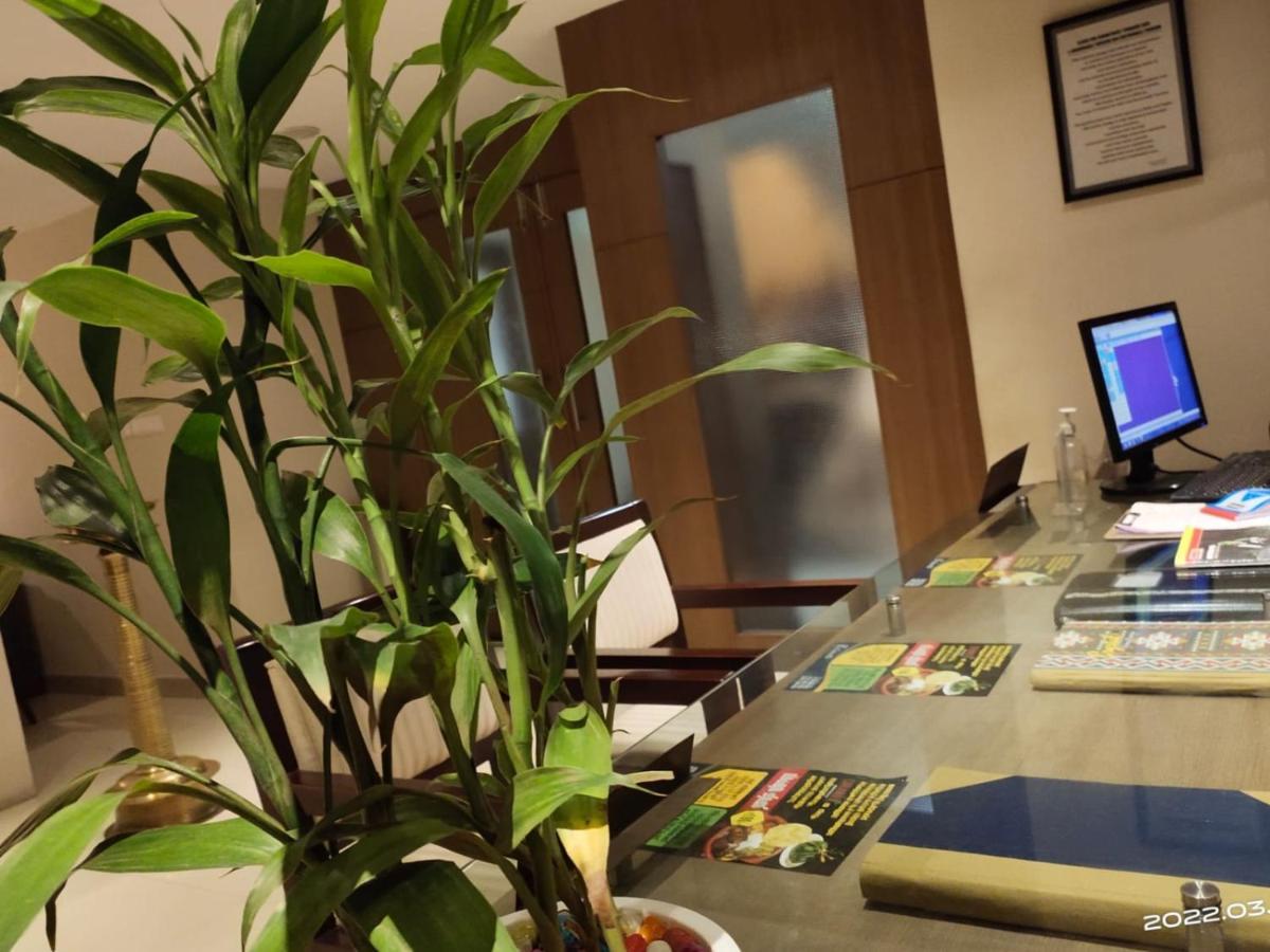 Hotel De Grand Kozhikode Εξωτερικό φωτογραφία